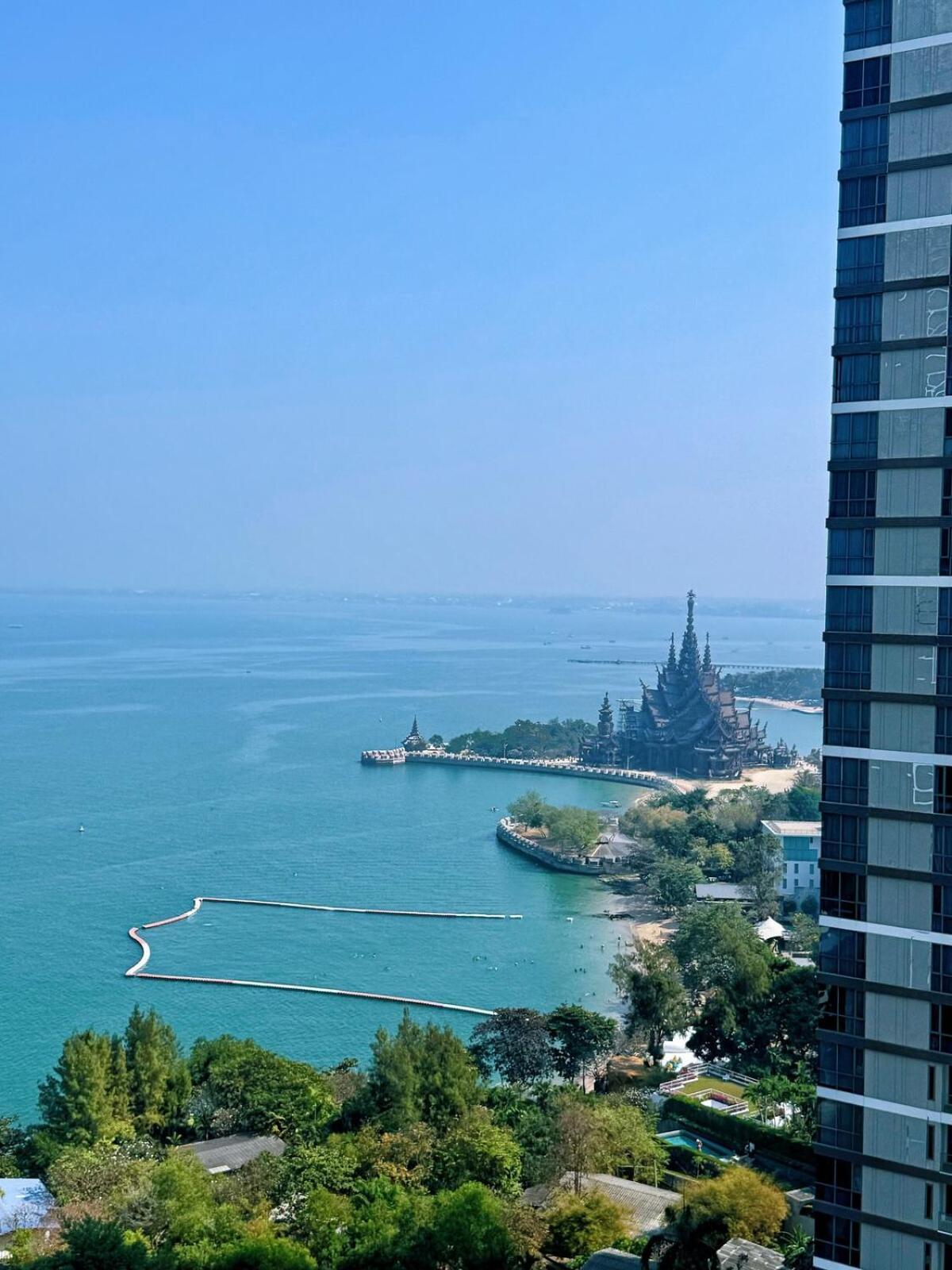 The Palm Wongamat ,World Class Luxury Seaview Condo, Private Beach Can See The Sanctuary Of Truth Pattaya Exterior foto